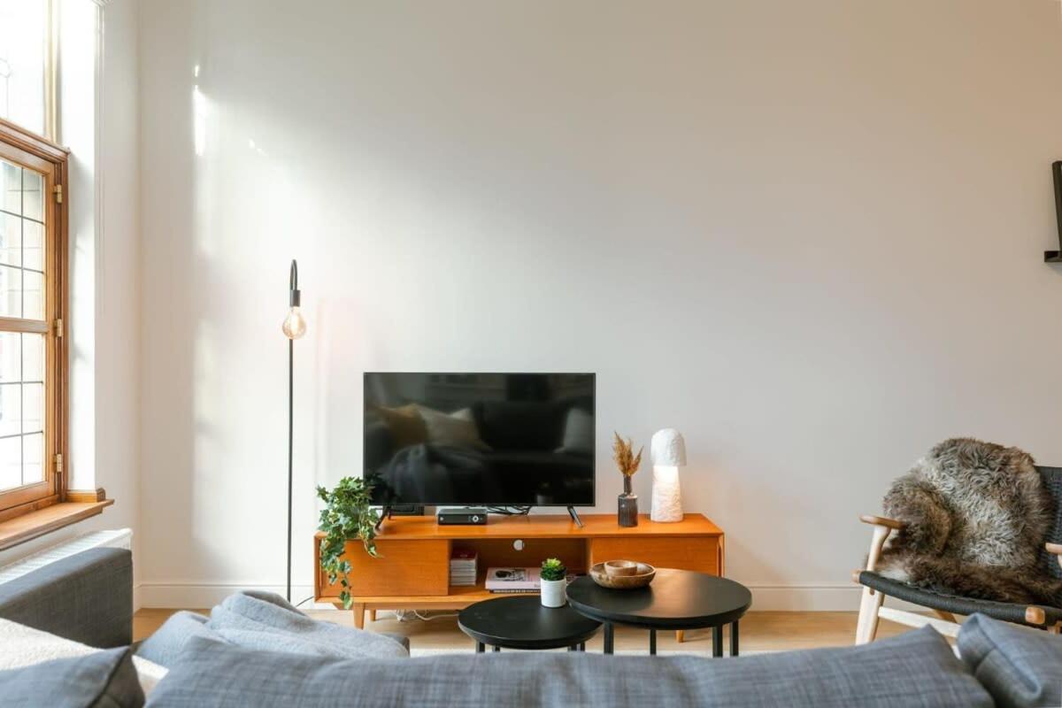 Huswell - Modern Apartment Located At Historical Main Square 安特卫普 外观 照片